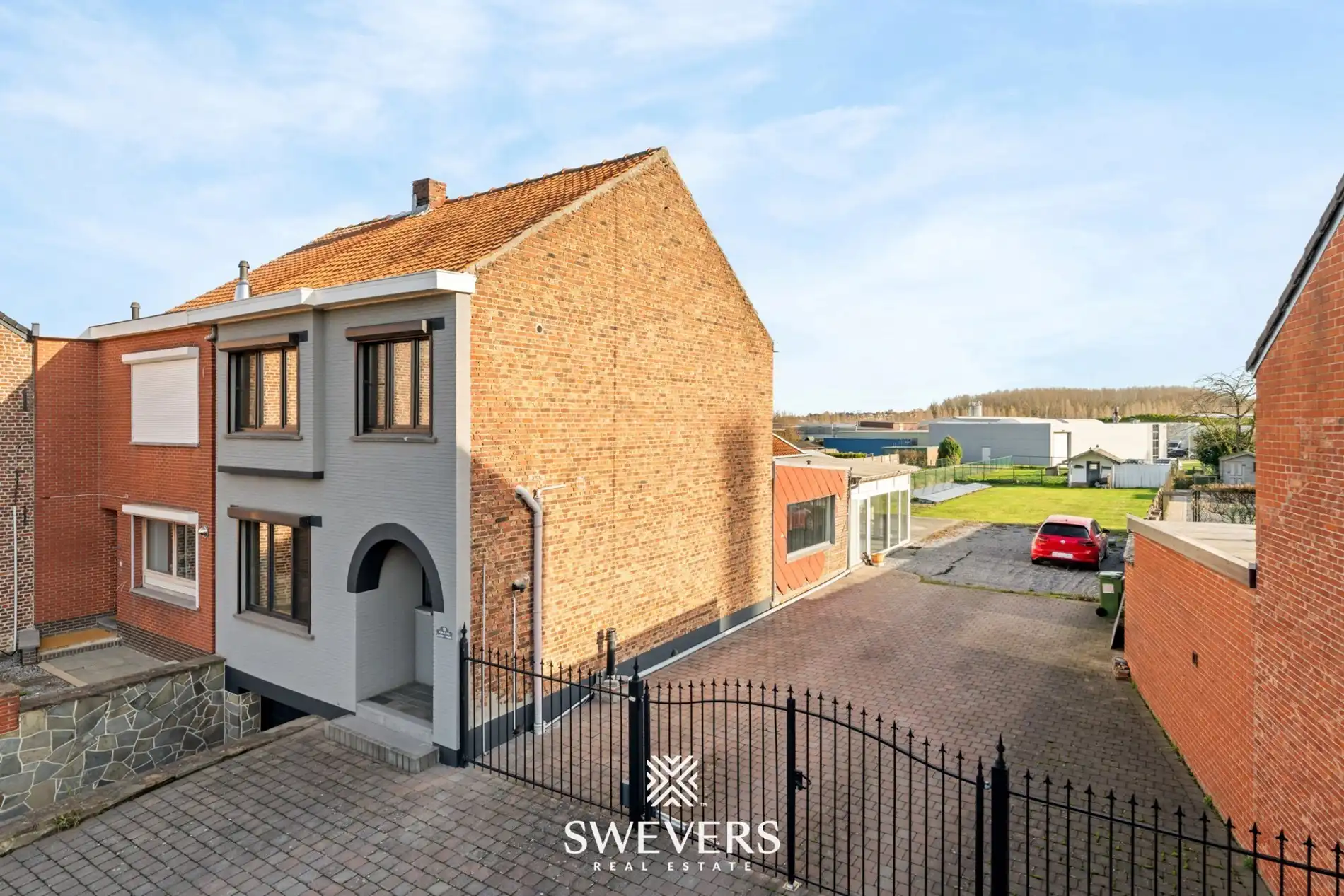 Ideale gezinswoning, instapklaar met ruime tuin en bouwgrond foto 29