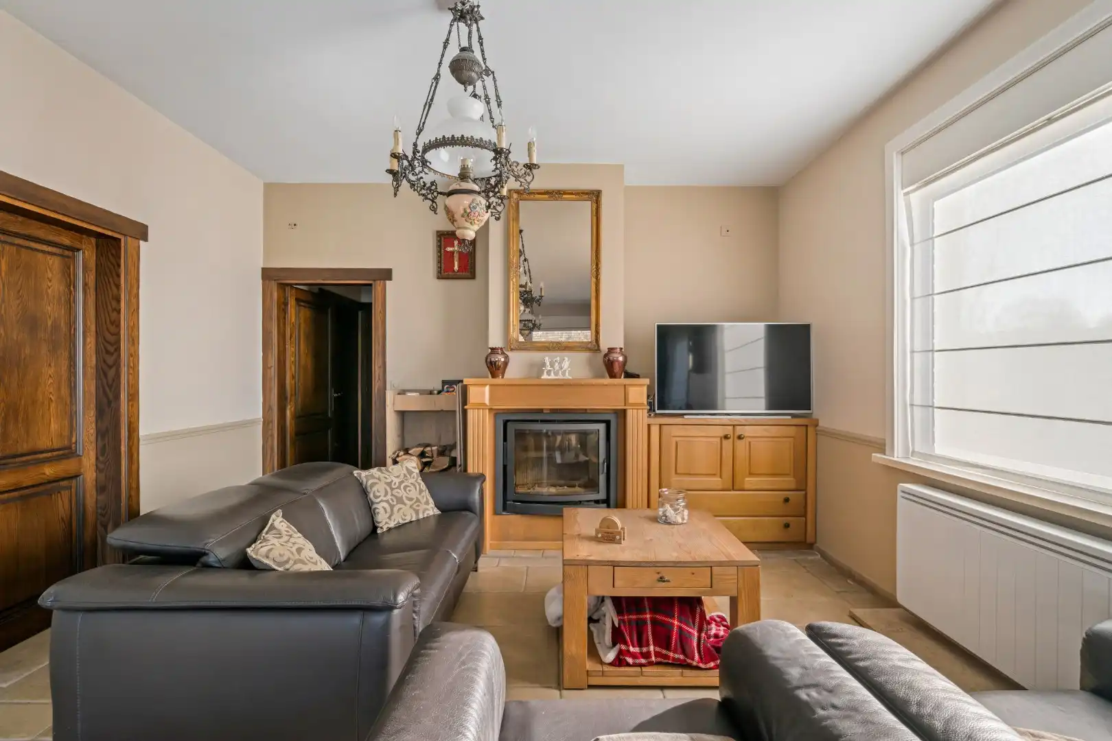 Instapklare woning met 4 slaapkamers, garage en tuin in Sint-Eloois-Winkel (Ledegem) foto 4