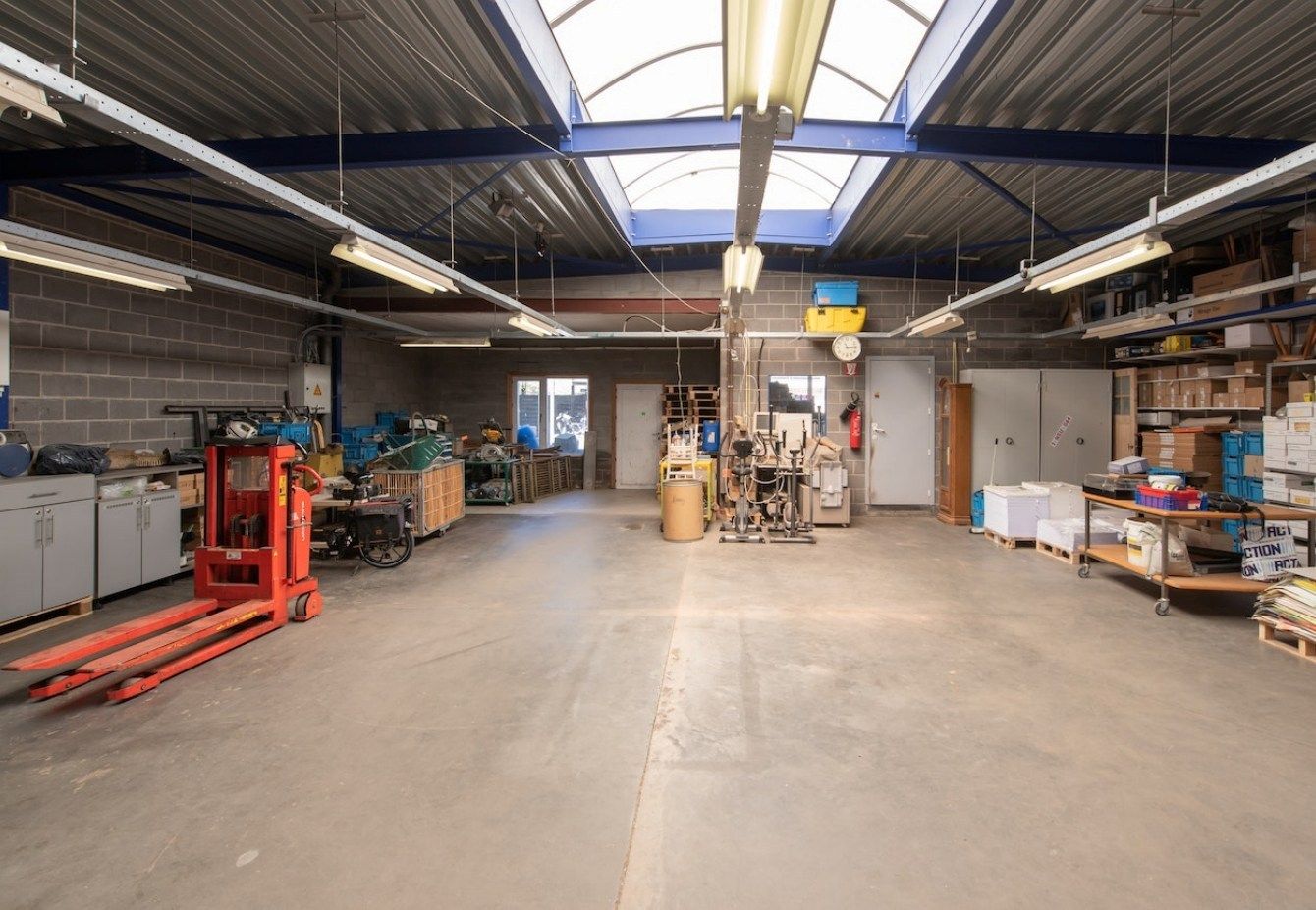 Opbrengsteigendom met veel mogelijkheden foto 3