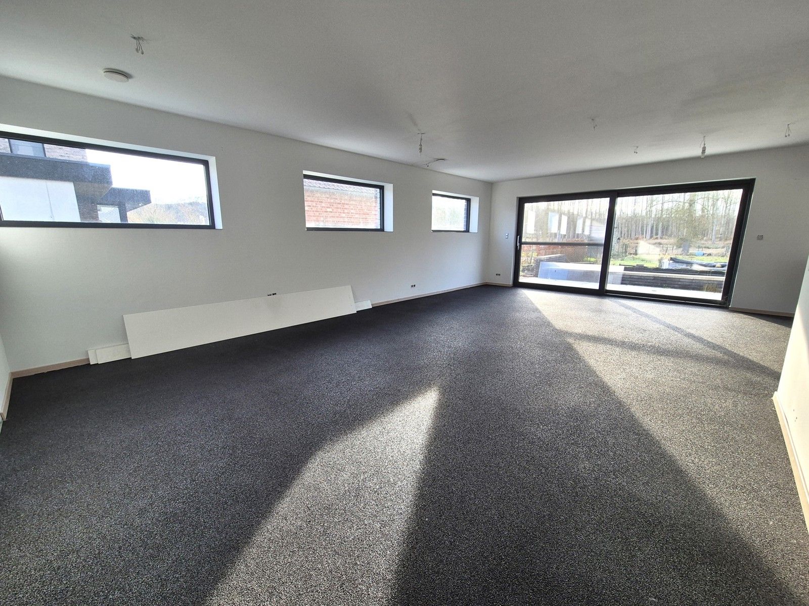 Recent, groot, praktisch + zuidgericht met prachtig uitzicht foto 9