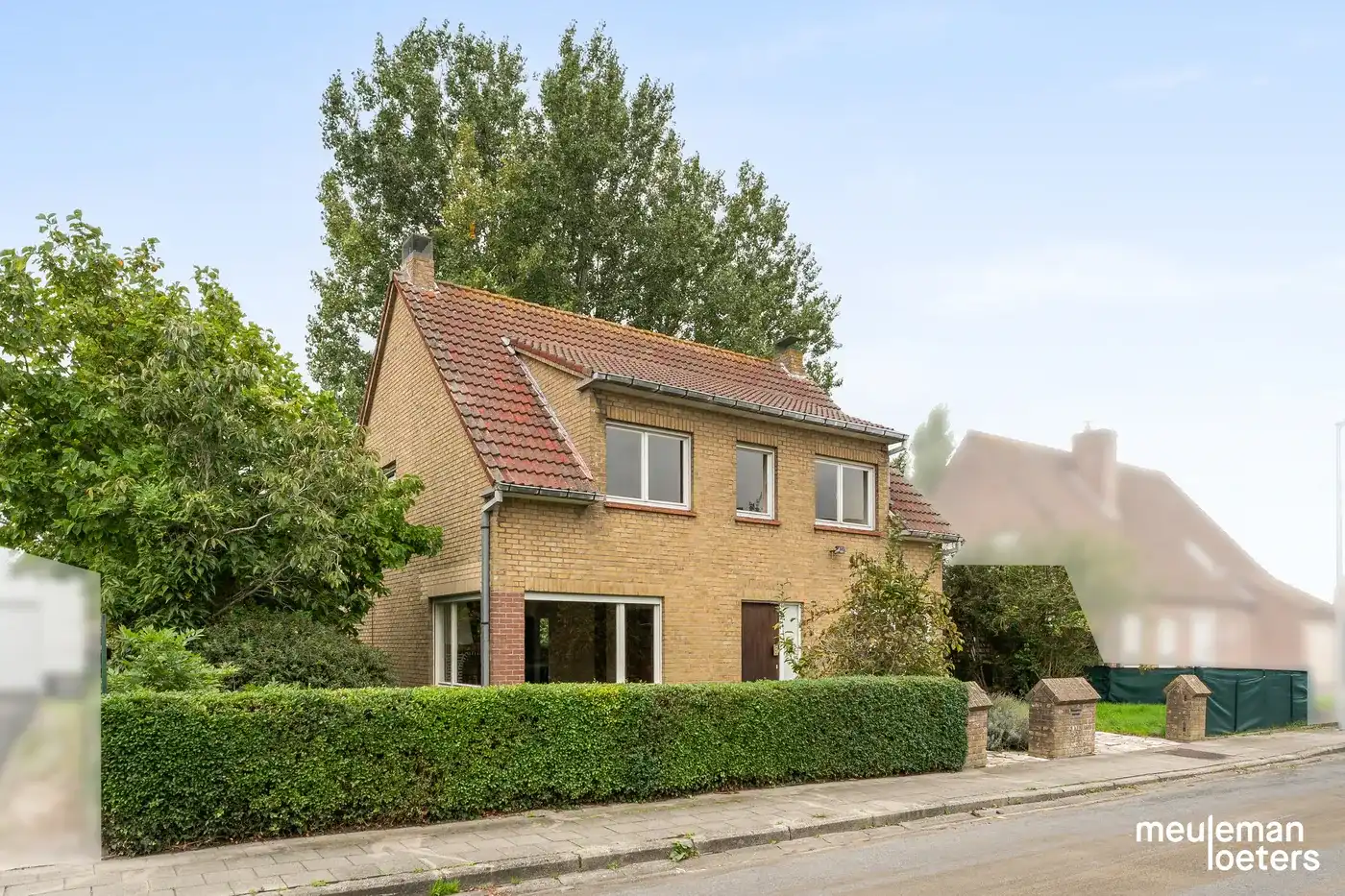 Ruime gezinswoning met tuin en garage in het hart van Lissewege foto 8