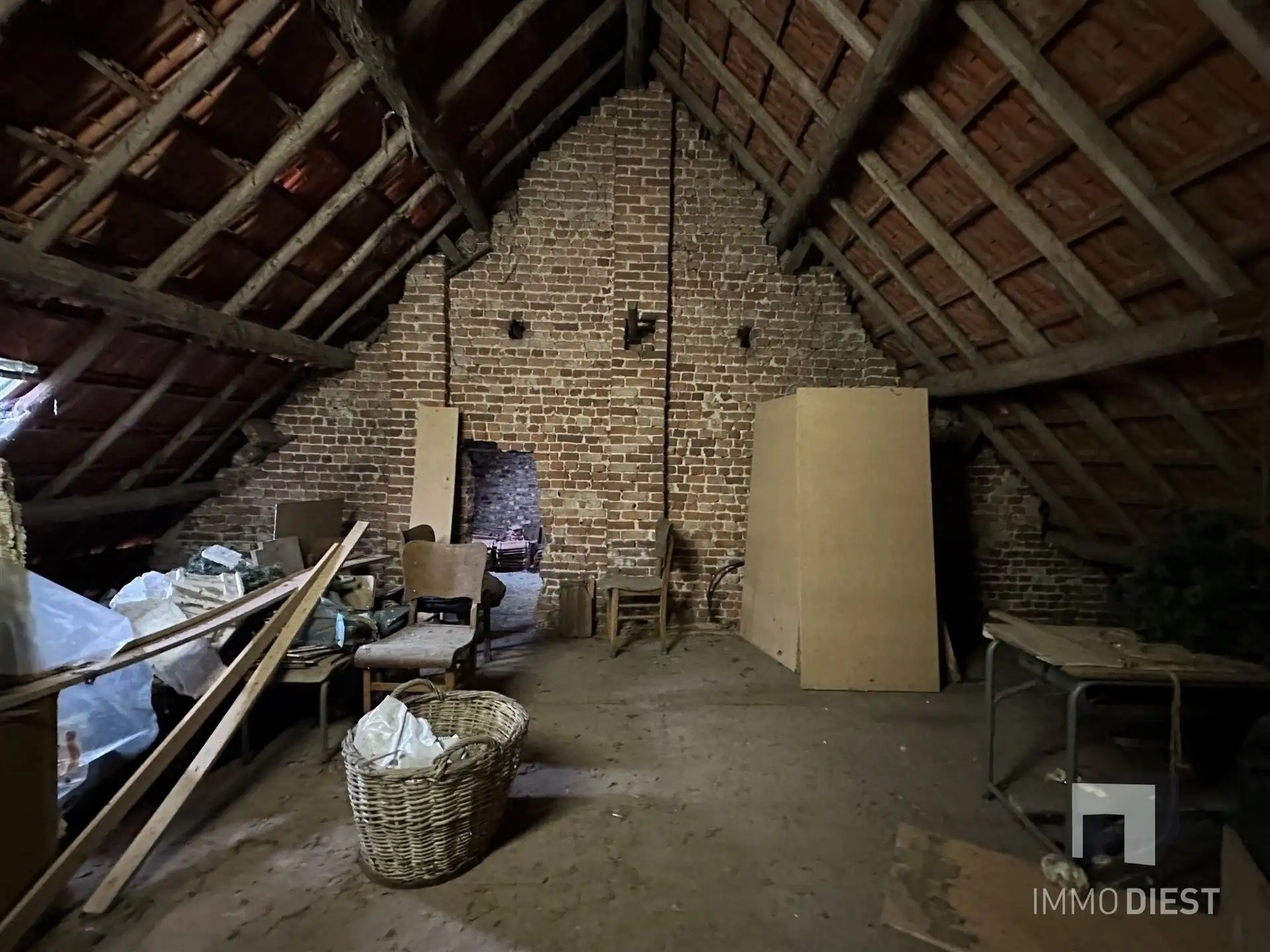 Woning met stalling/opslagplaats en weiland foto 25