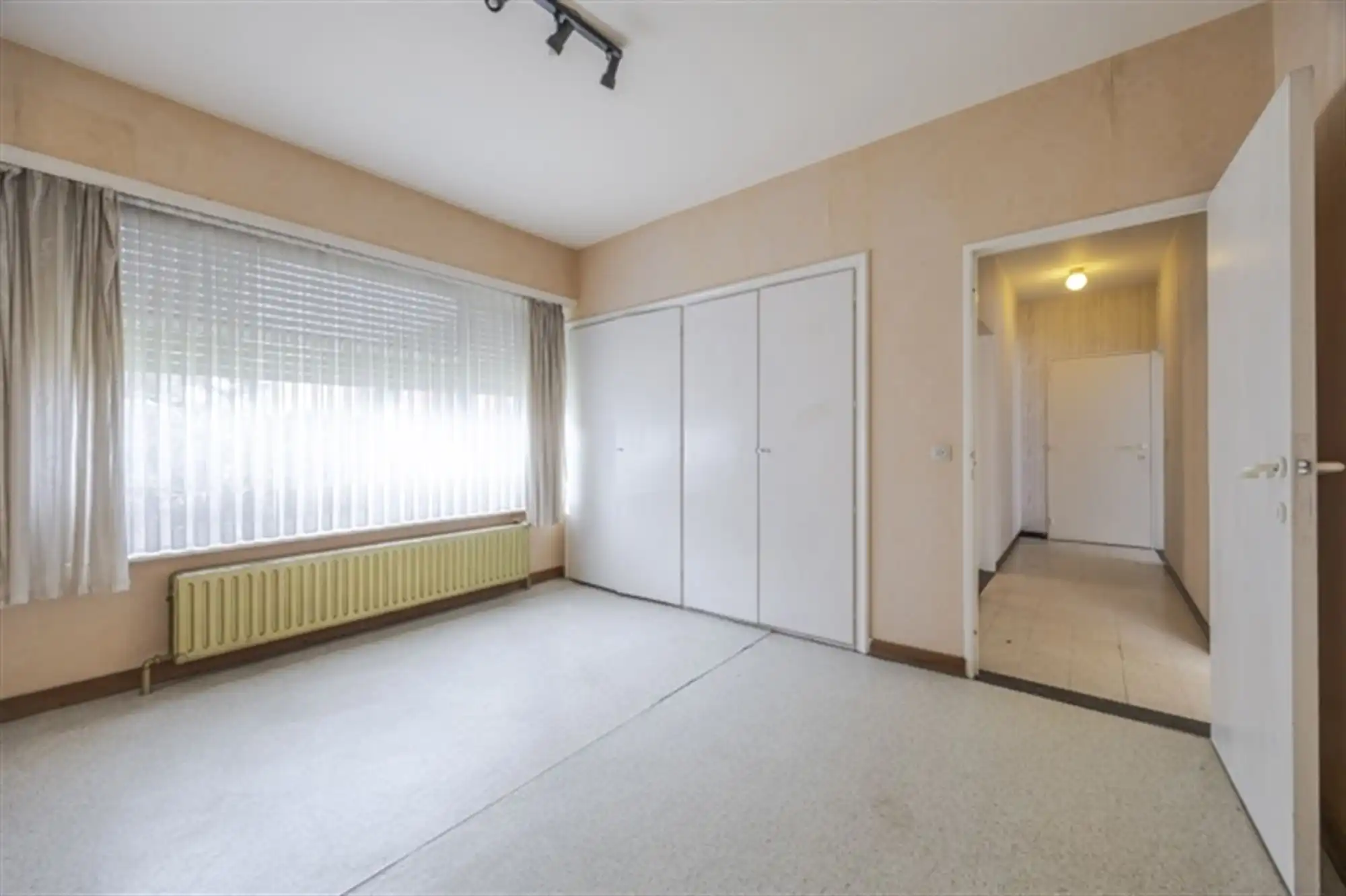 Landhuis met bijgebouwen op 3835 m² op rustige ligging foto 18