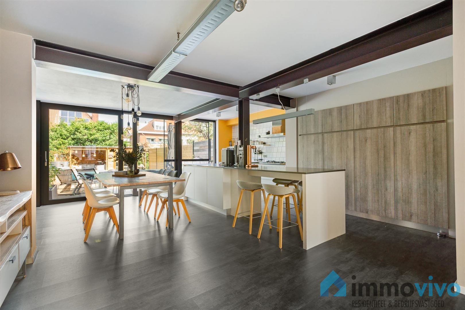 Gerenoveerde woning met zwembad op toplocatie aan Hof Ter Linden foto 18