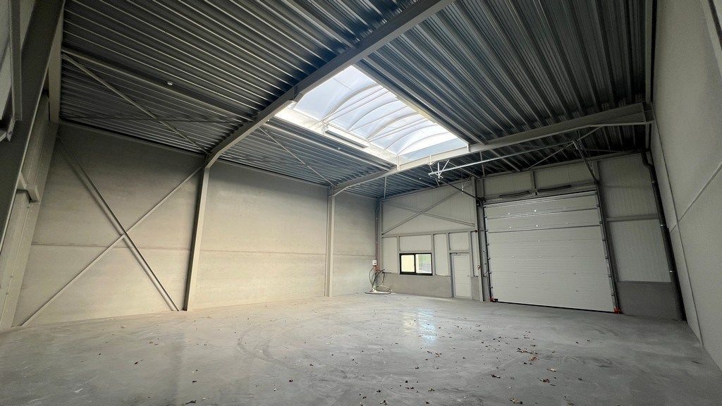 Nieuwbouw magazijn te huur in Tielt foto 6