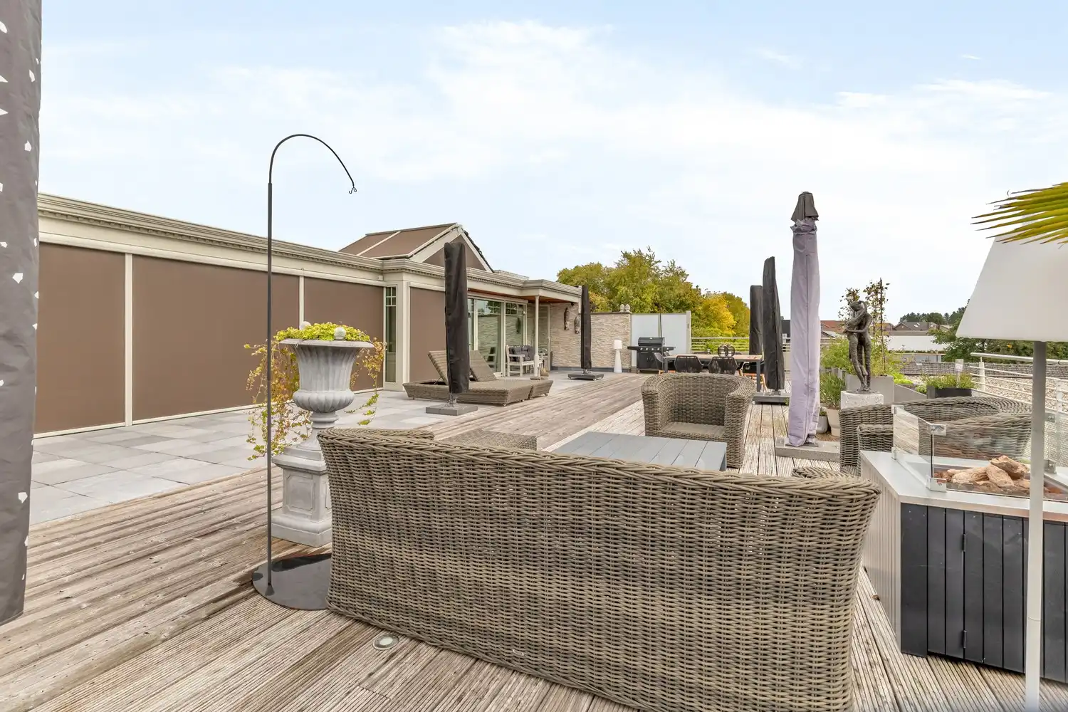 Unieke vastgoedopportuniteit! Ruim bedrijfscomplex met 2 appartementen en exclusief penthouse op 46a 55ca! foto 74