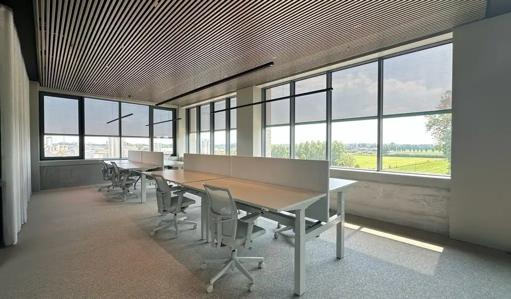 Prachtig gemeubelde kantoren met dienstverlening In The Yard in Drongen foto 6