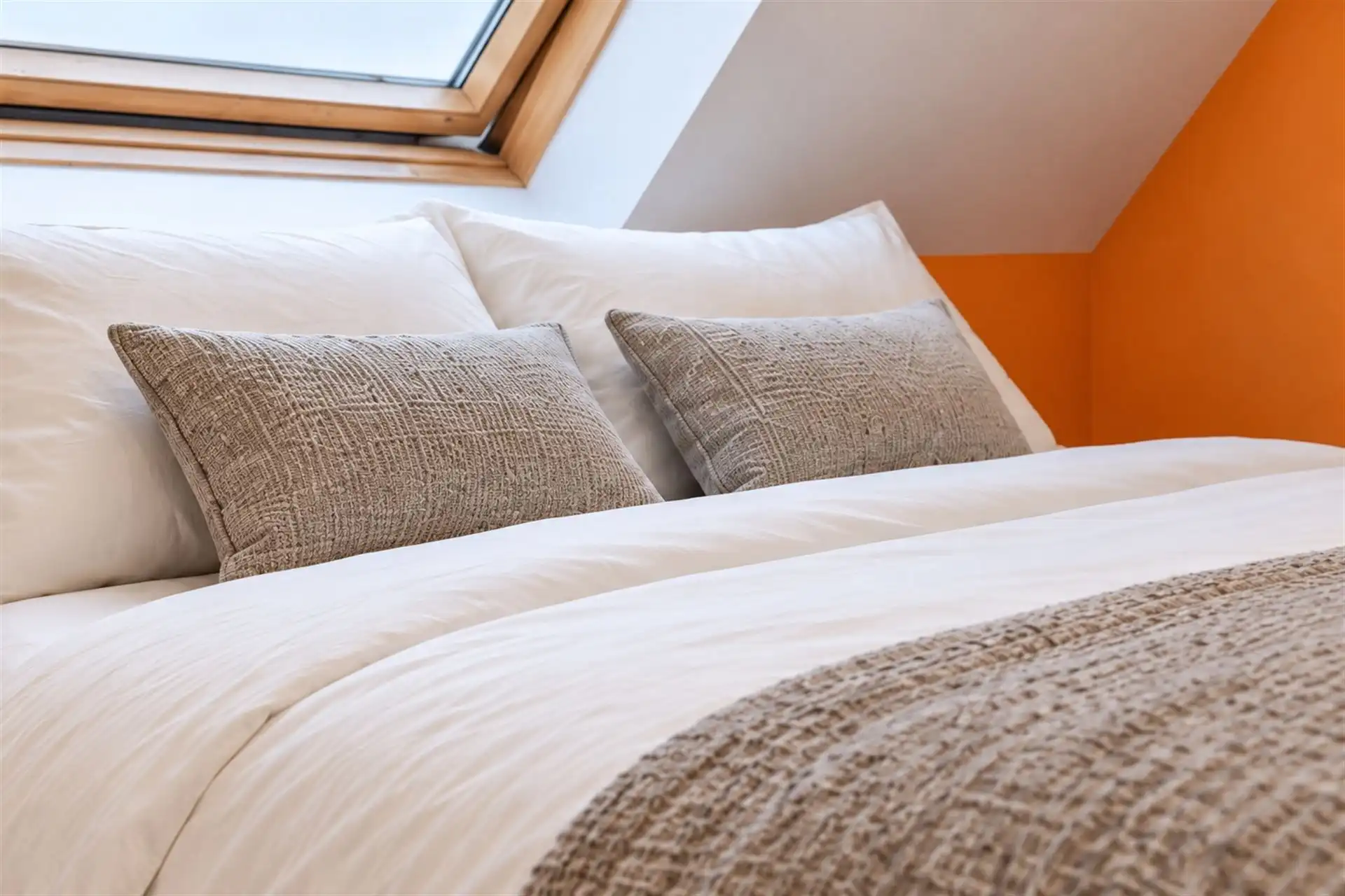 Ruim dakappartement met 50 m² zuidgericht terras + zolder foto 11