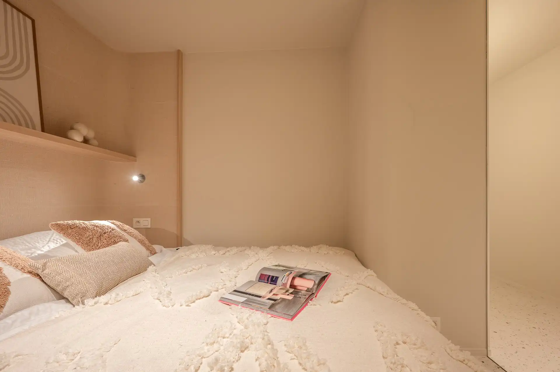 Zeer mooi gerenoveerd appartement met frontaal zeezicht op Zeedijk in het Het Zoute, gelegen vlakbij het Albertplein. foto 16