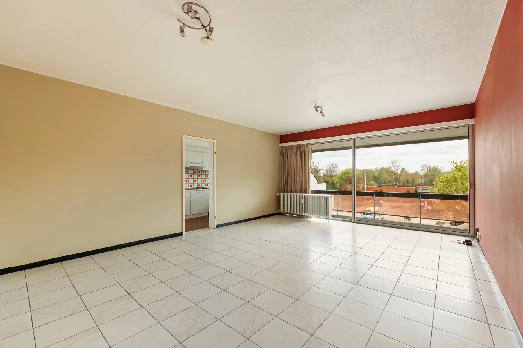 TE RENOVEREN APPARTEMENT GRENS HOVE-BOECHOUT foto {{pictureIndex}}