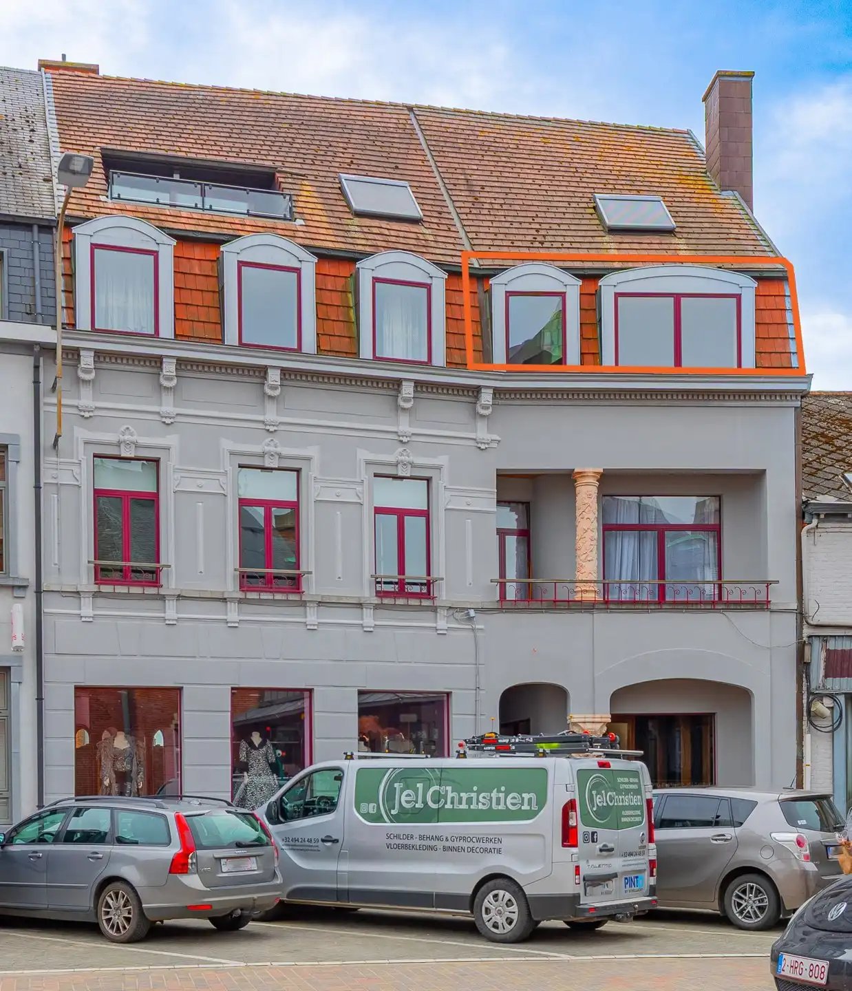 HERZELE – Starters -opbrengsteigendom, pal in het centrum foto {{pictureIndex}}