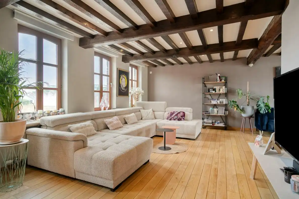 Ruime herenwoning met magazijn te koop in Deerlijk foto 3