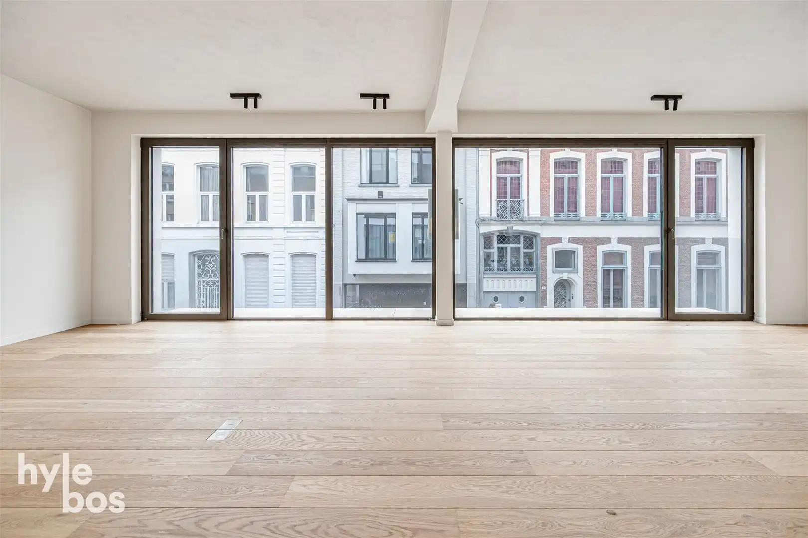 Luxueus energiezuinig appartement met ruim terras in centrum foto 4