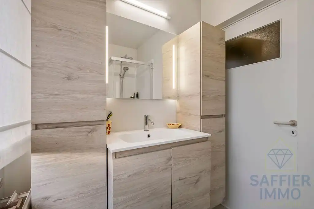 Ruime woning met 4 slaapkamers en grote tuin in het centrum van Ingelmunster foto 22