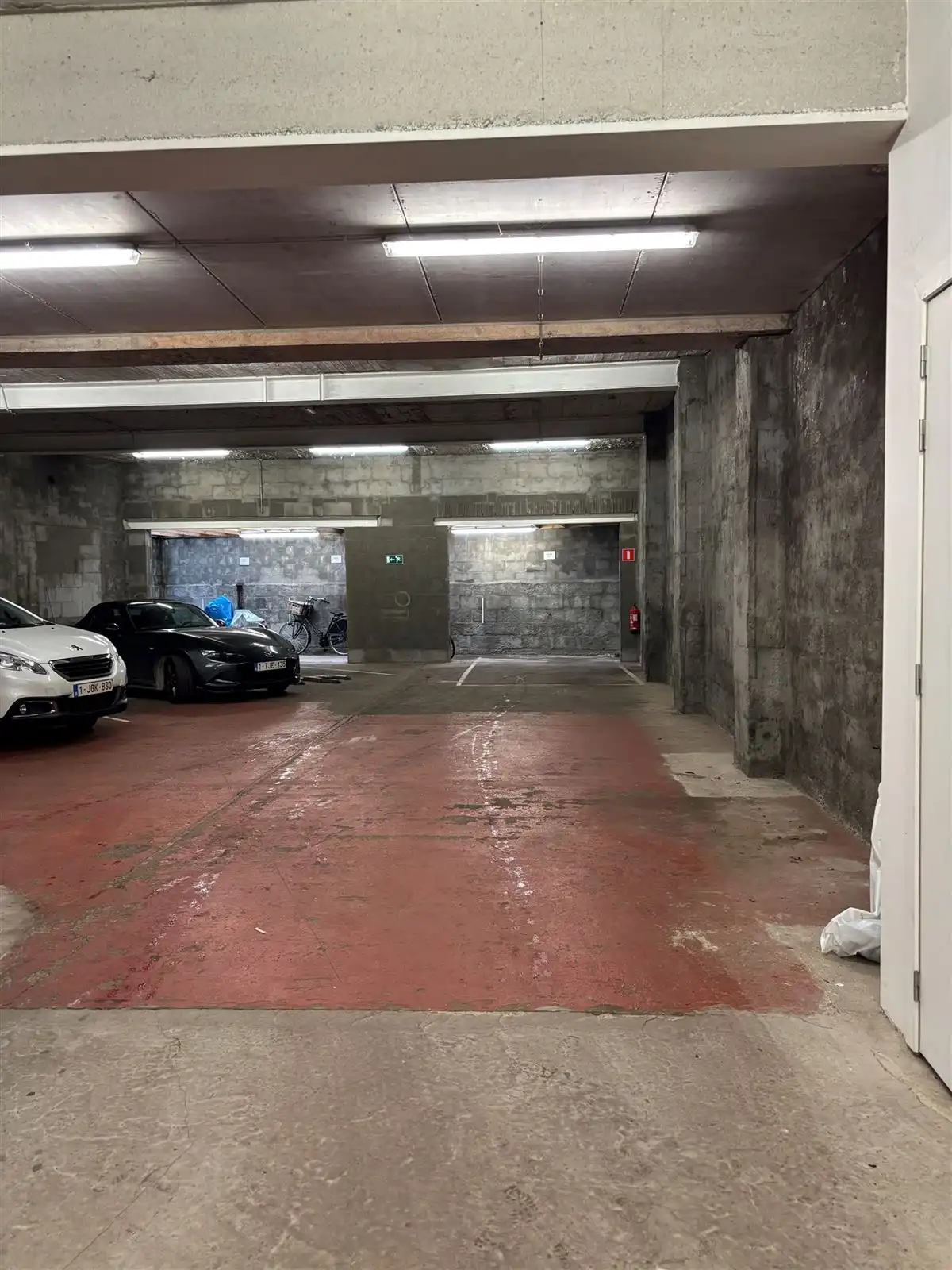 Inpandige parking te centrum Mariaburg foto 4