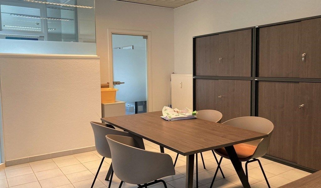 Gemeubelde kantoorruimte te huur in New Westral Business Center te Nazareth foto 7