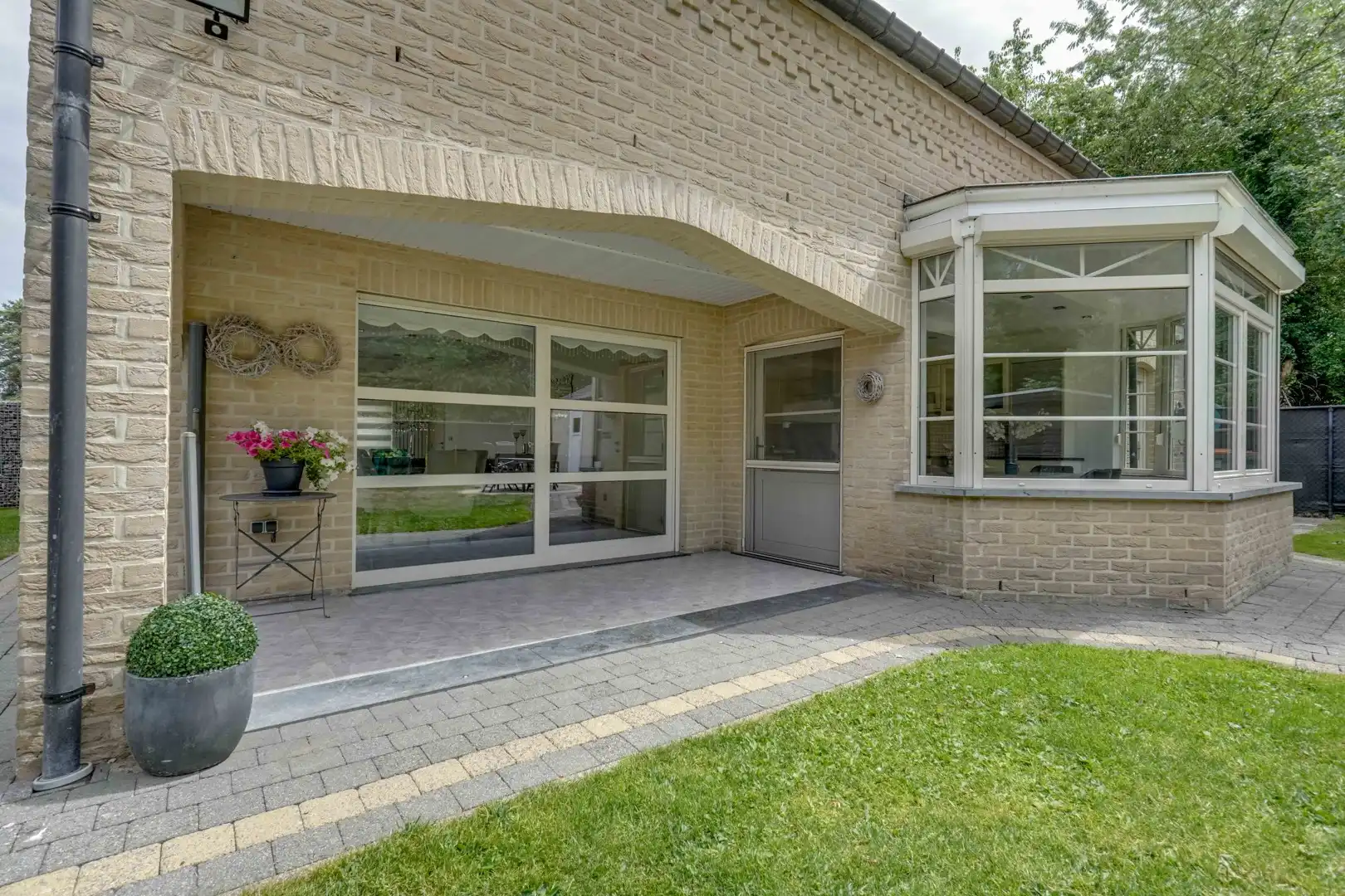 RUIME WONING MET 4+ SLPKS TE KOOP - Maasmechelen foto 28