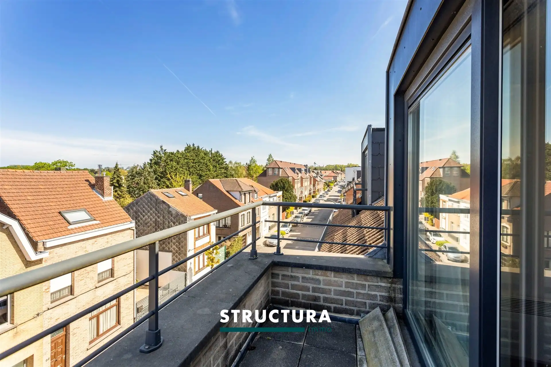 Ruim duplexappartement met 2 slaapkamers foto 11