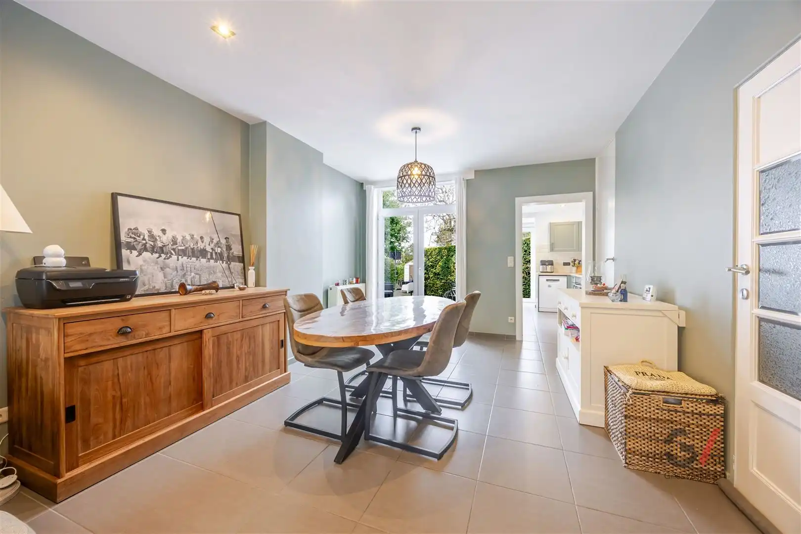 Karaktervolle woning met diepe tuin op een toplocatie foto 2