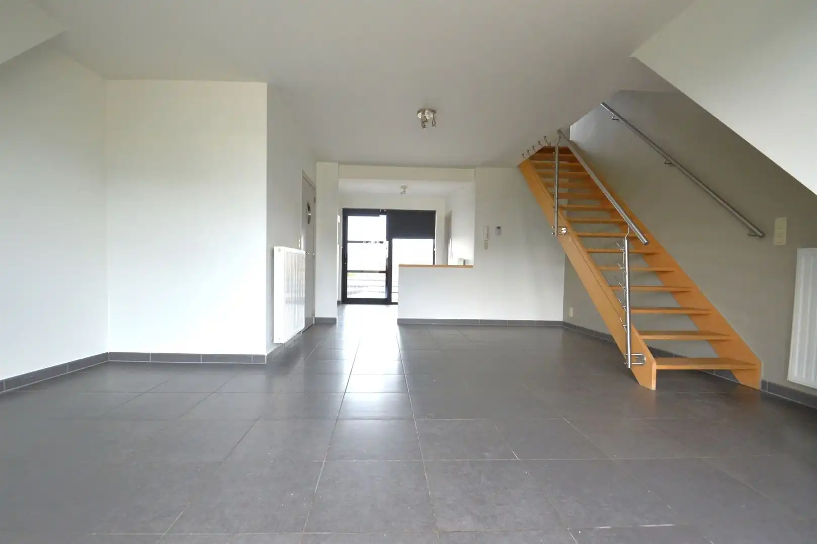 Ruim duplex-appartement te huur te Baasrode aan het water foto 2