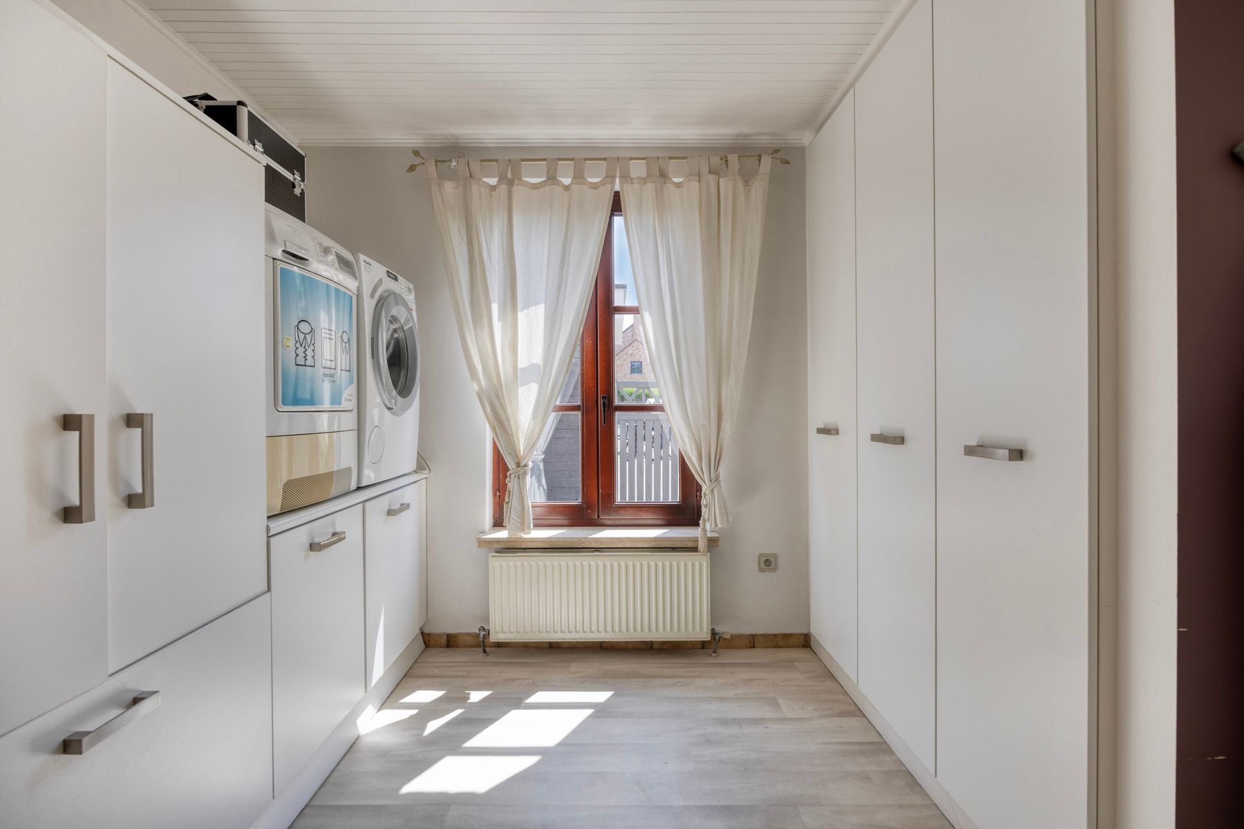 Karaktervolle villa met veel mogelijkheden in Lommel! foto 20