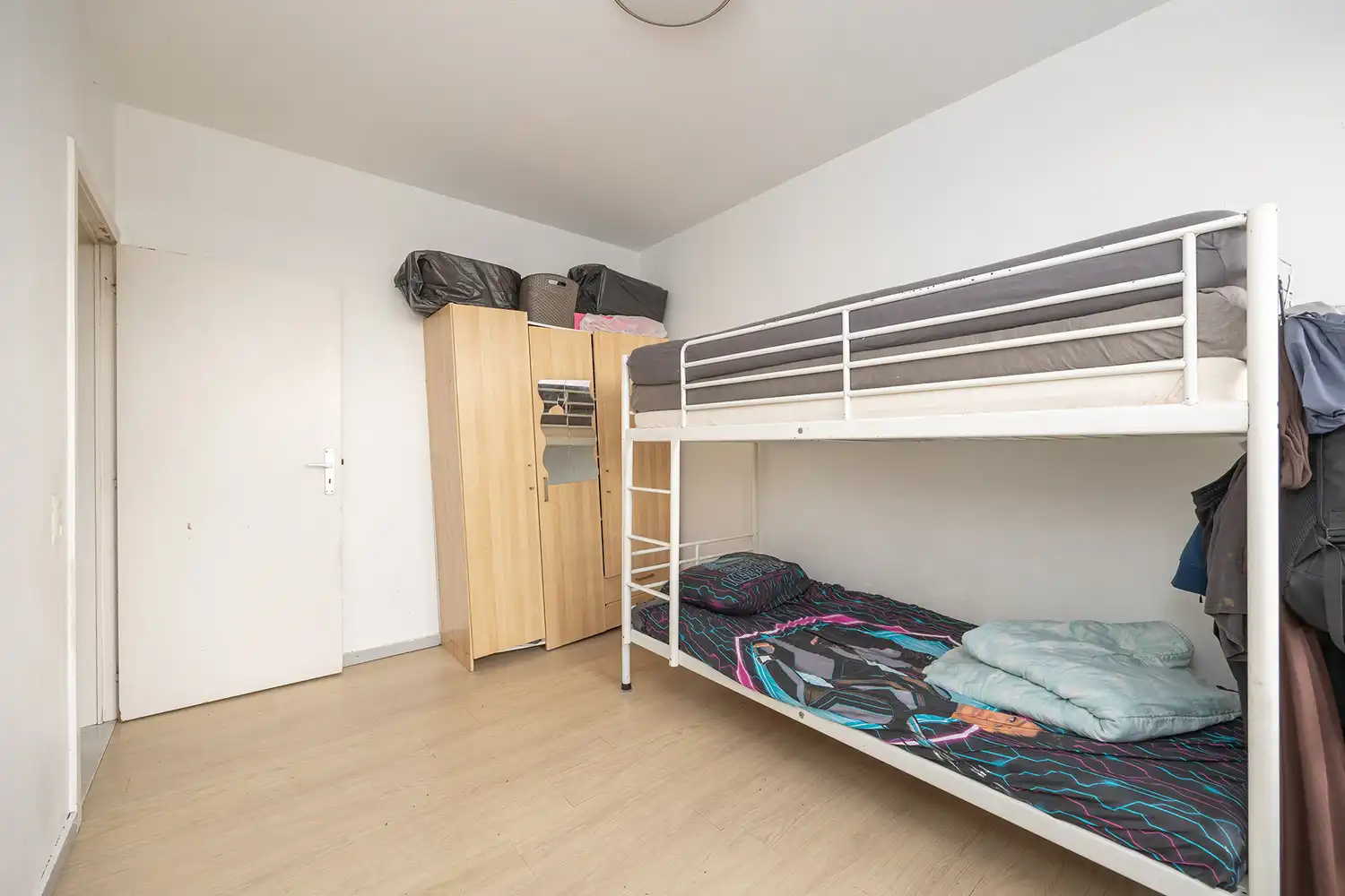 Ruim hoekappartement (3 SLK + terras) met enorm potentieel en groen zicht aan het Rivierenhof te Deurne-Zuid foto 14