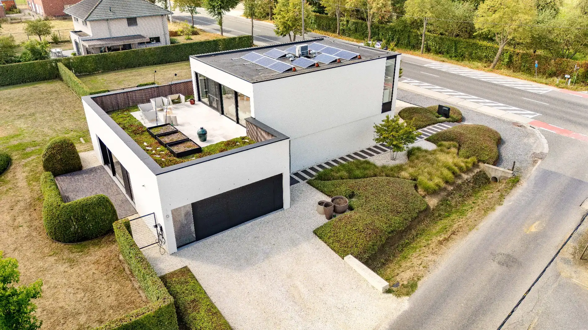 TIJDLOZE VILLA MET LUXUEUZE AFWERKING  foto 2