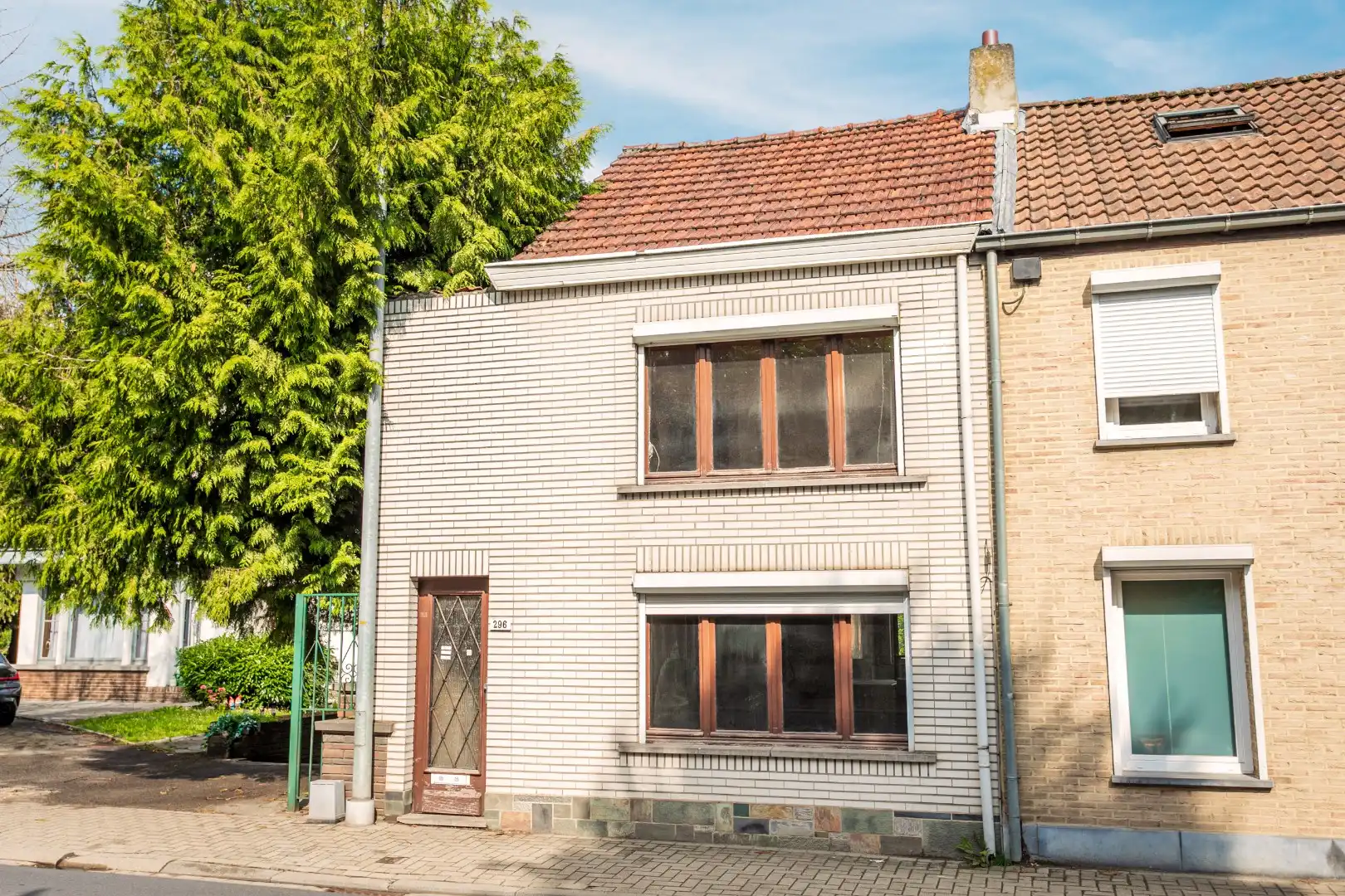 Hoofdfoto van de publicatie: Te renoveren woning te Buizingen met veel potentieel op 1a35ca