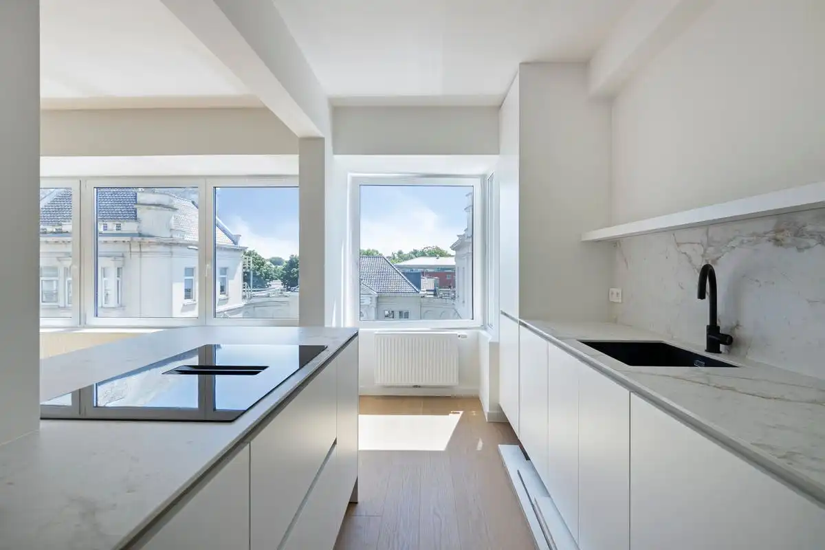 Gerenoveerd (2026) appartement te koop te Blankenberge foto 3