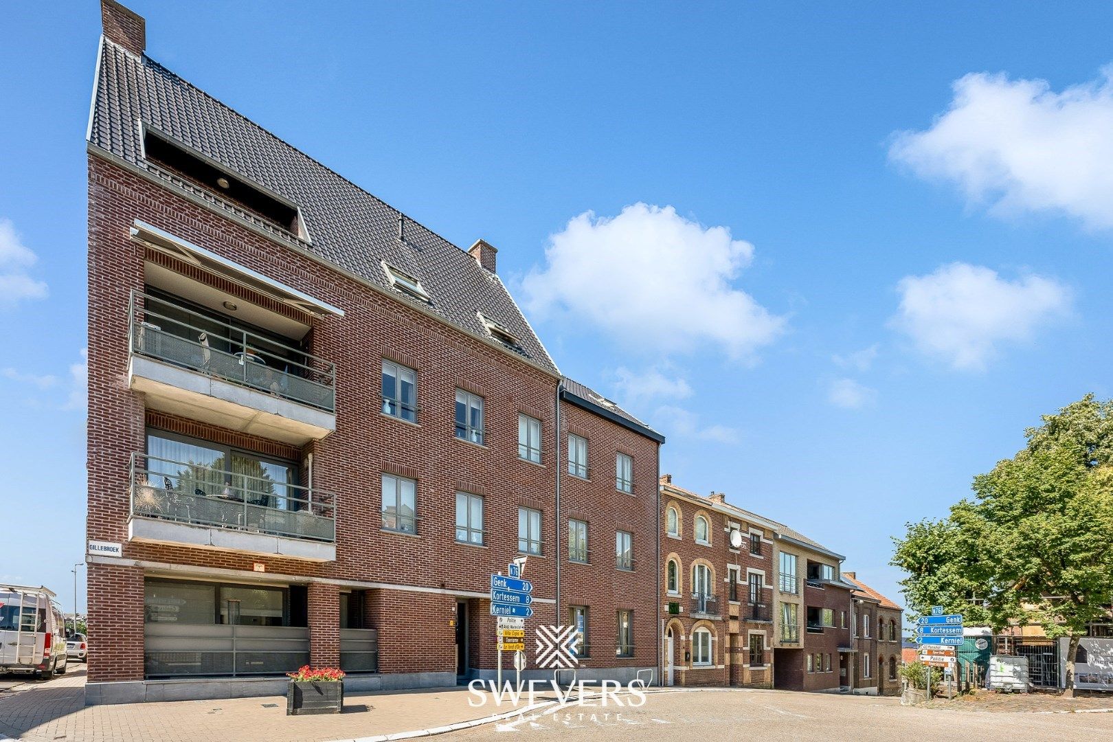 Ruim twee-slaapkamer appartement in het centrum van Borgloon foto 28