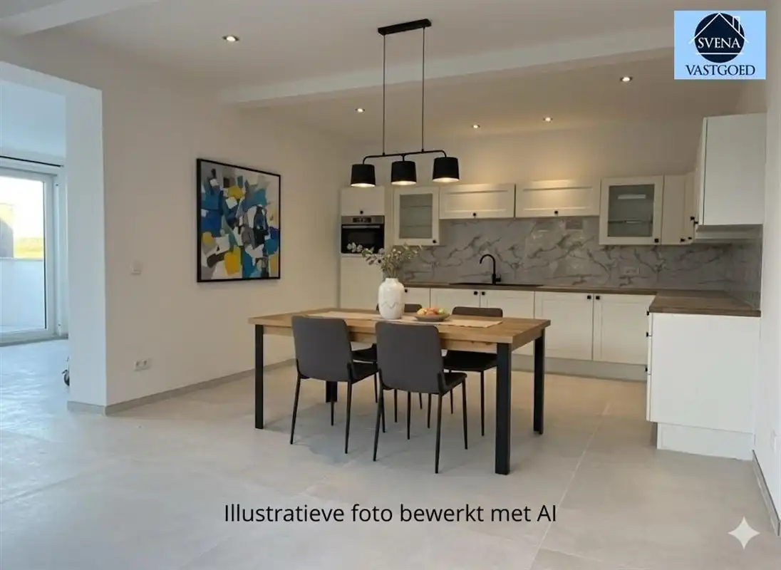 ZEER RUIME WONING MET 4 SLAAPKAMERS EN 2 GARAGES foto {{pictureIndex}}