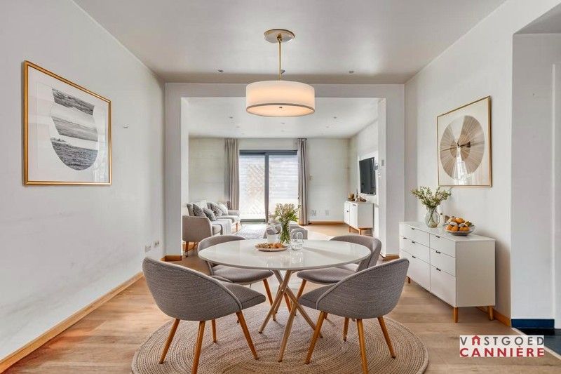 🏡  Instapklare woning TE KOOP met garage (+20.000,00 euro) en zonnige binnenkoer in KLUISBERGEN! foto 2