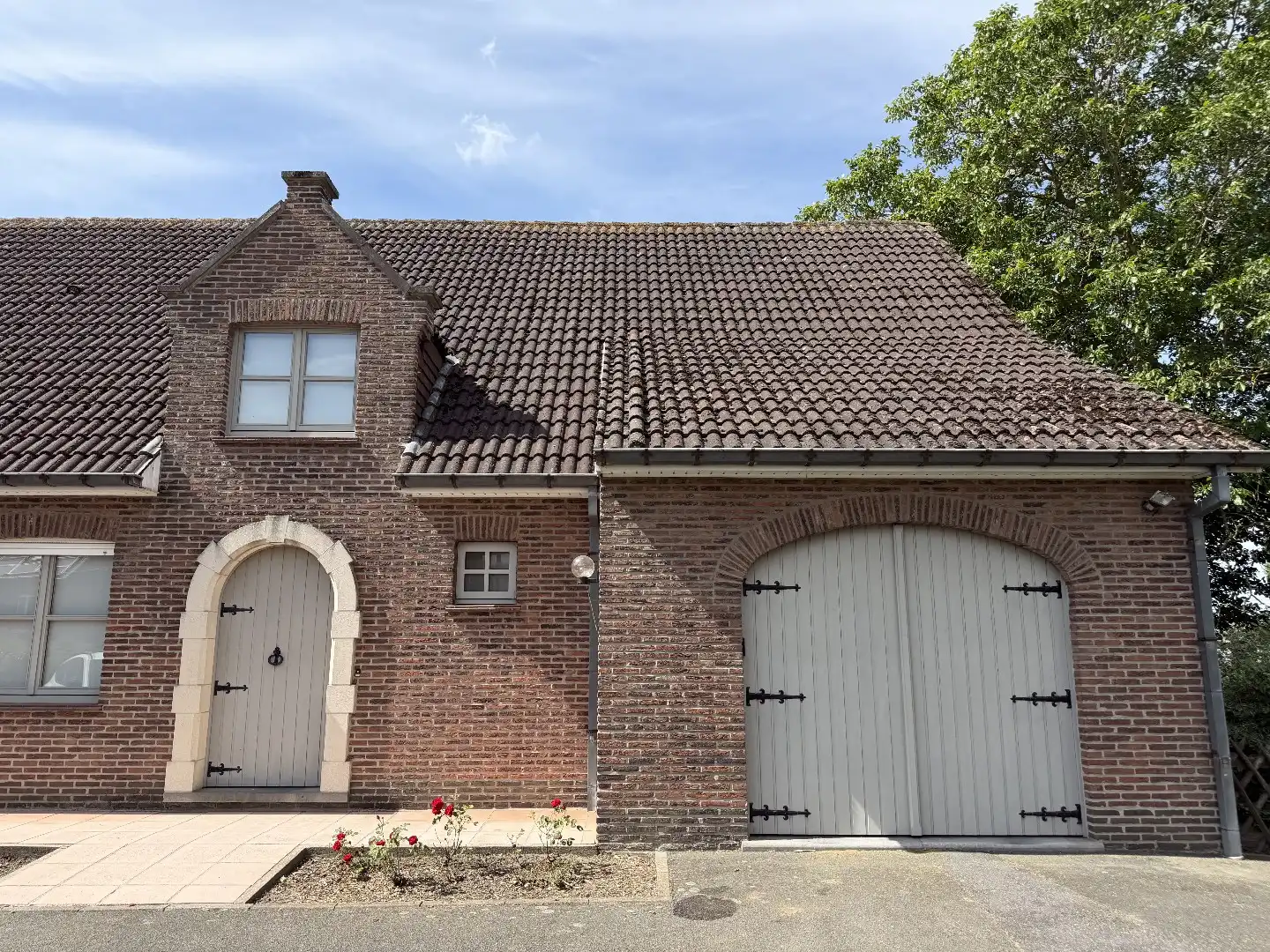 Ruime villa met 4 slaapkamers en prachtige zuidwest gerichte tuin te Spiere-Helkijn foto 2