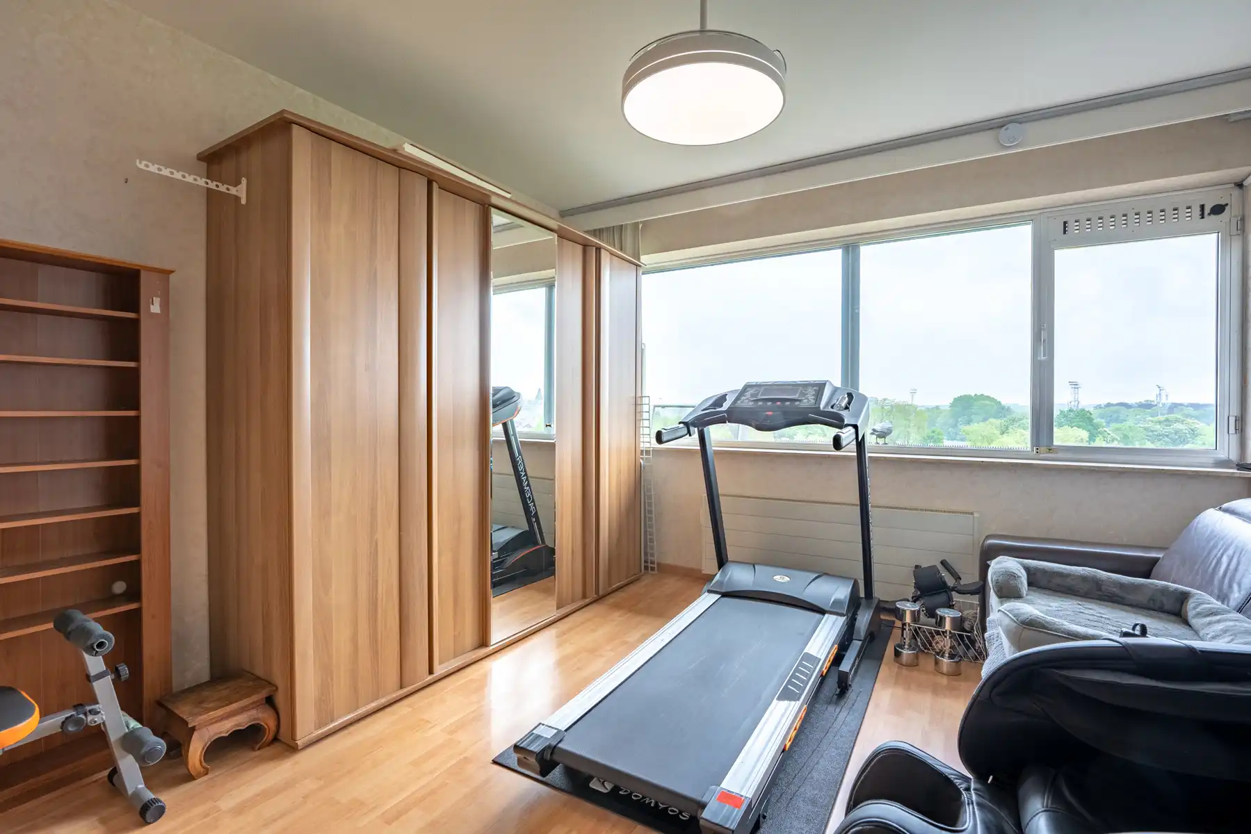 Appartement met 2 slaapkamers, 2 terrassen en een staanplaats met laadpaal! foto 9