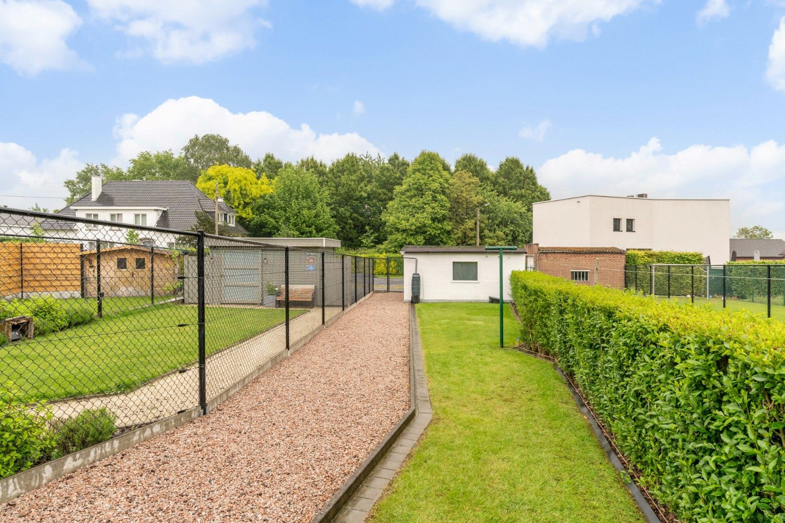 Uitstekend verzorgde gerenoveerde rijwoning met 4 slaapkamers, tuin en dubbele garage te Hoeselt op 4a61ca - perceel ook achteraan toegankelijk foto 40