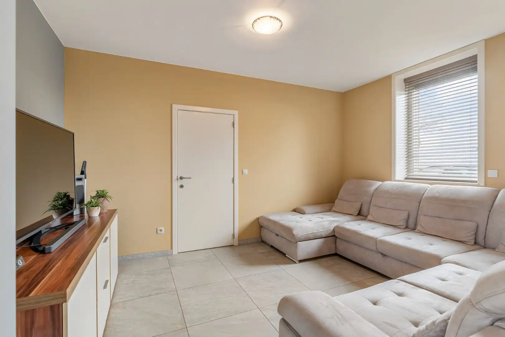 Vrijstaande, zeer verzorgde woning met aangrenzende, uitgeruste stalling/loods op een perceel van 72a14ca foto 15