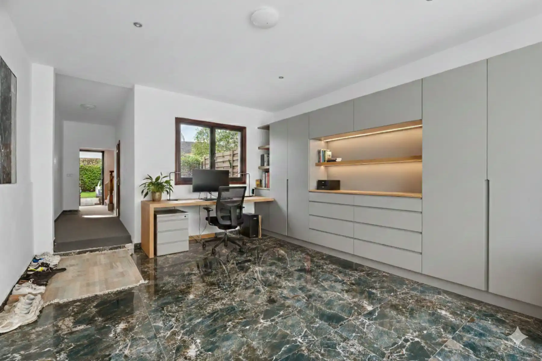 Ruime gezinswoning in hartje Sint-Niklaas foto 6