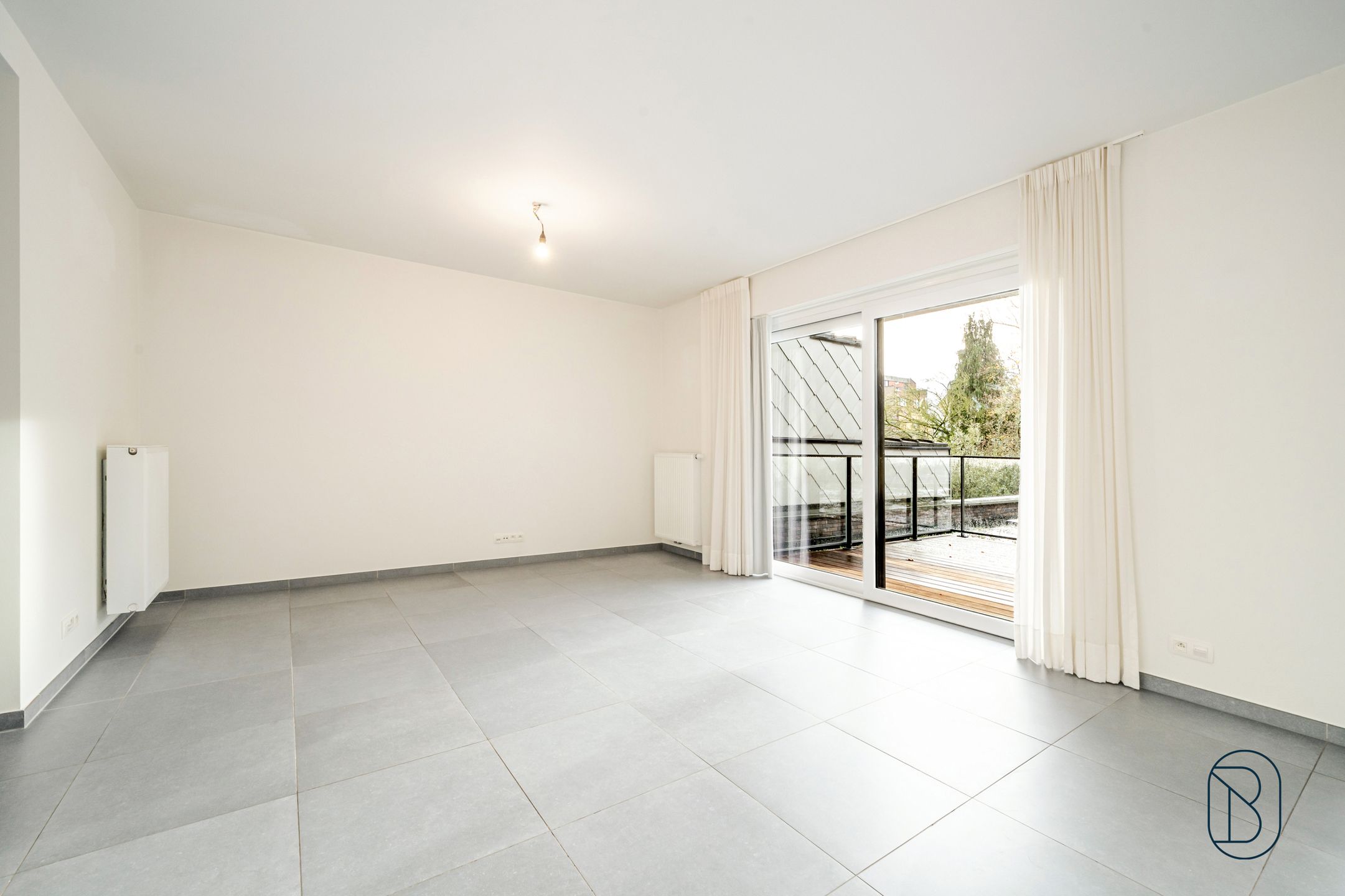 Recent leuk appartement met terras in centrum Roeselare foto 8