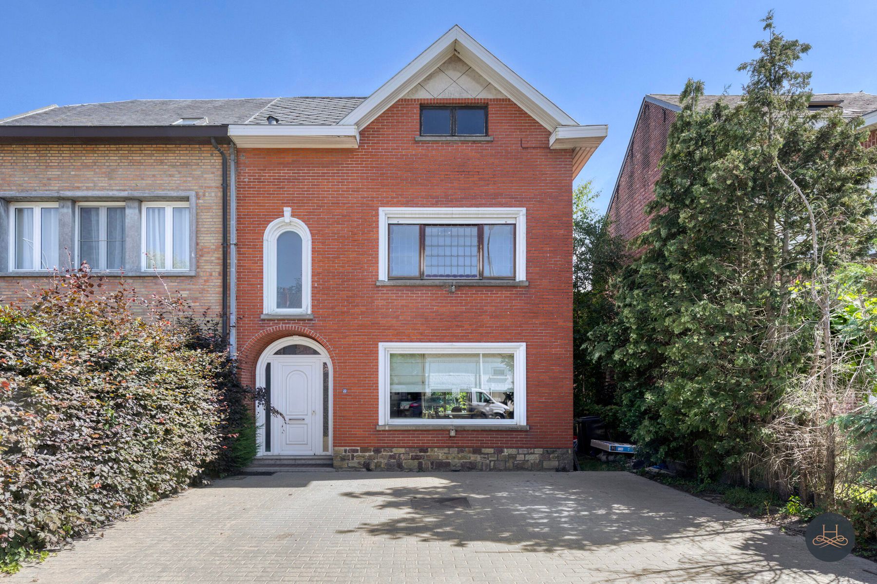 Hoofdfoto van de publicatie: Charmante halfopen woning en tuin op strategische locatie