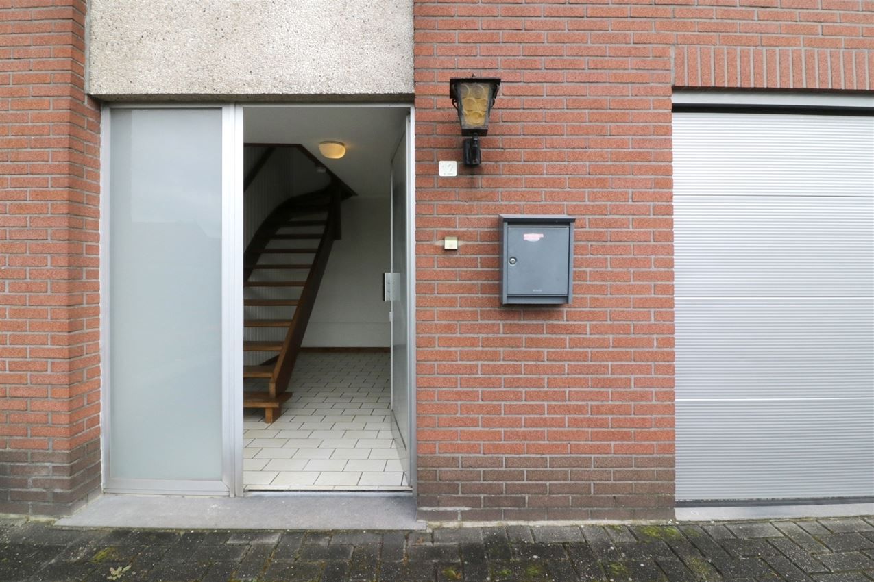 label D (geen renovatieplicht), degelijk, comfortabel en instapklaar foto 18