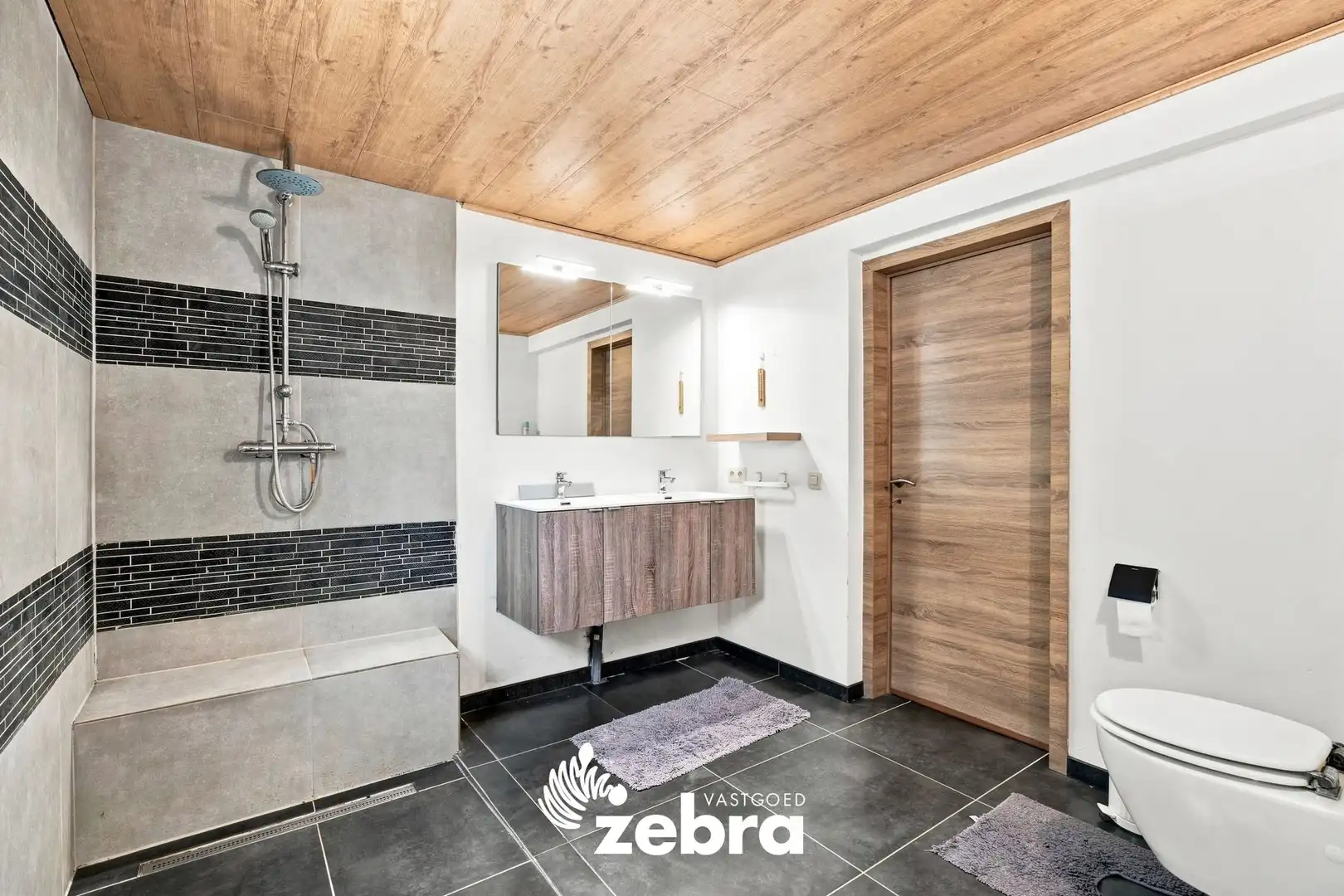 Kloeke hoekwoning met veel potentieel in Roeselare! foto 8