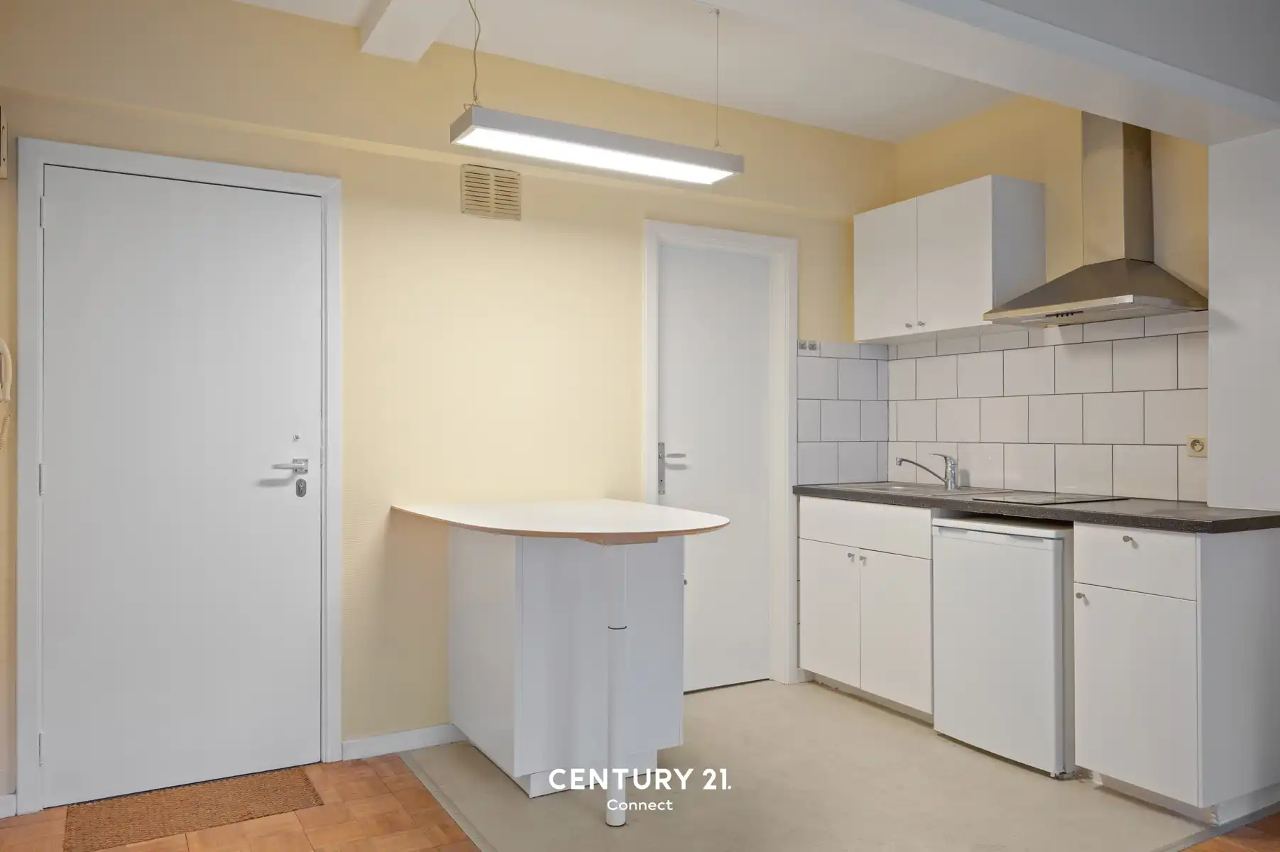 Uiterst ruime studio met balkon te Leuven foto 5