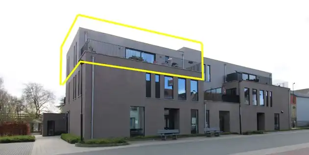 Zeer mooi dakappartement met dubbele garagebox foto {{pictureIndex}}