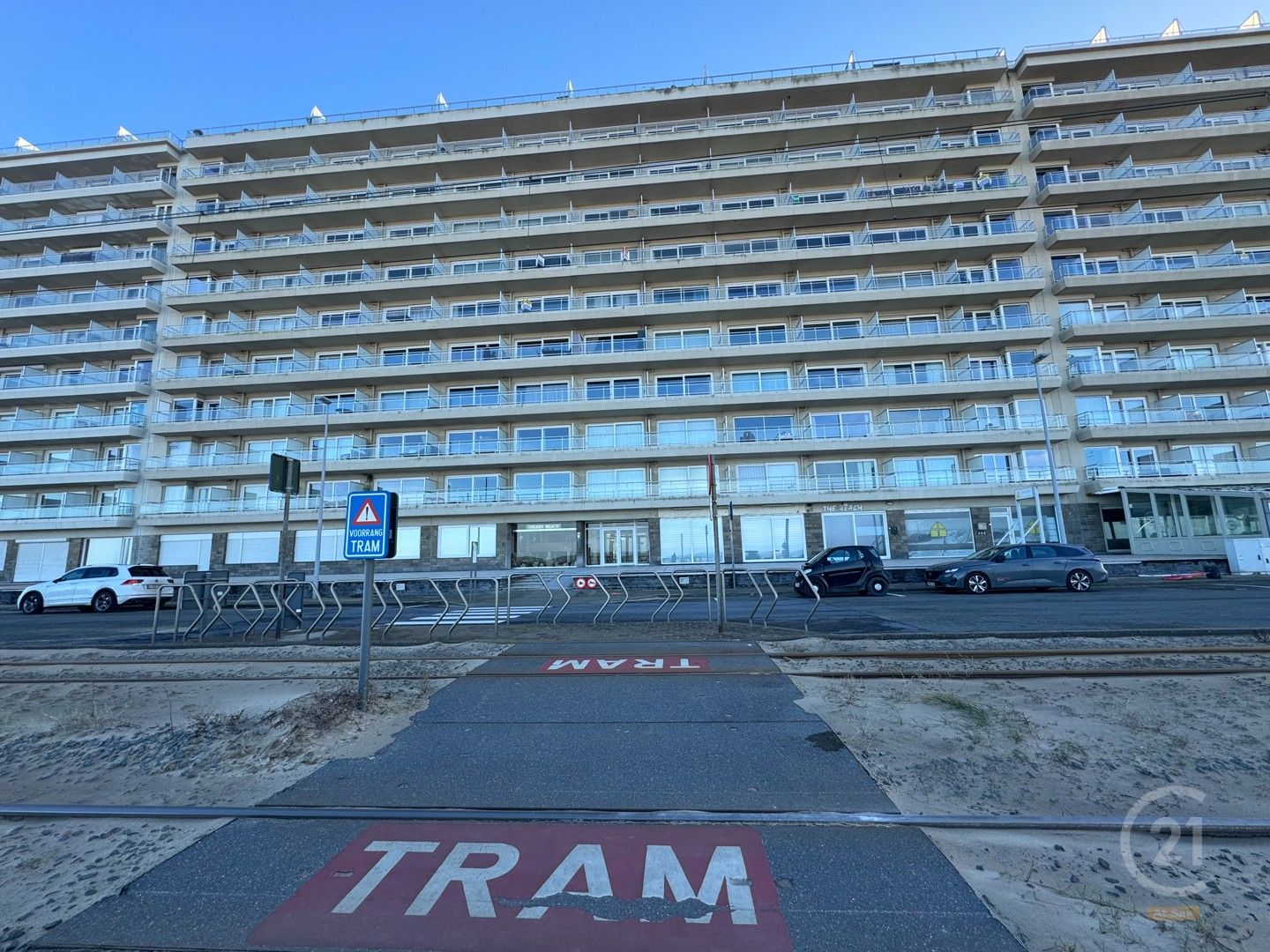 Prachtig gerenoveerd appartement met 2 slaapkamers + kinderkamer aan de Zeedijk in Middelkerke foto 14