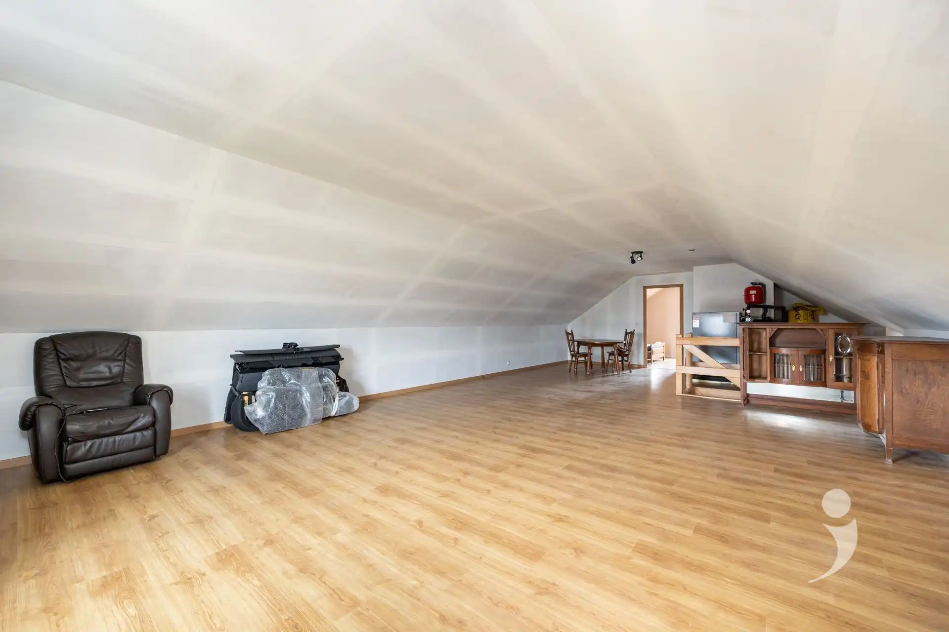 Instapklare woning met grote tuin en zicht op de velden! foto 22