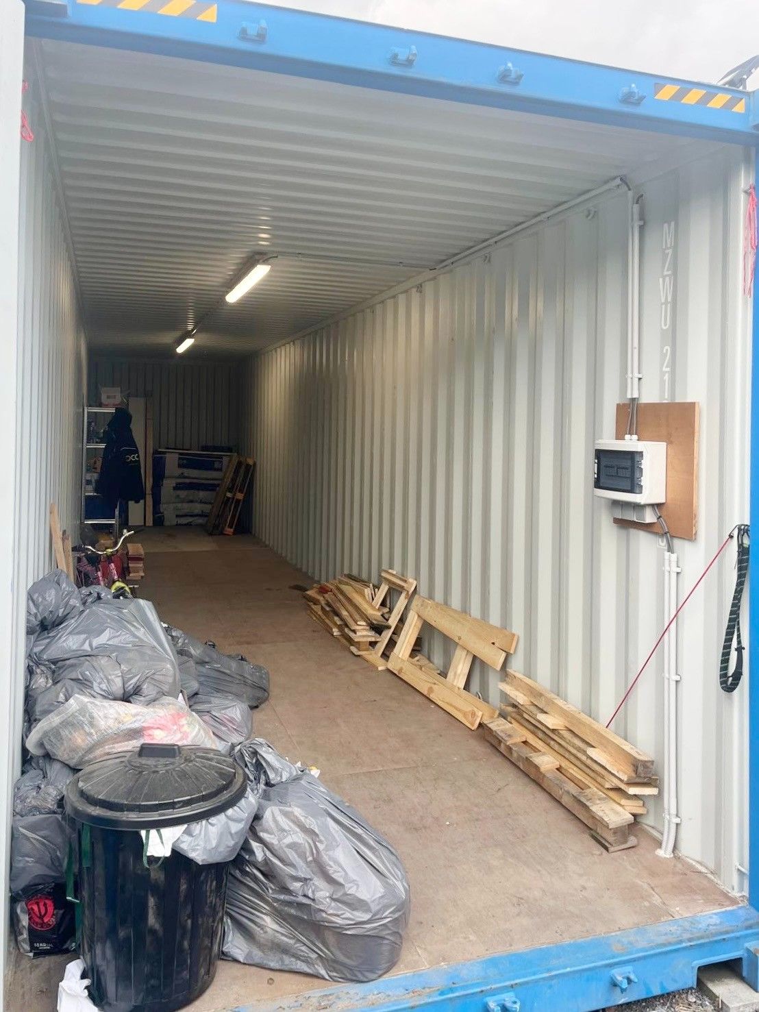 OPSLAGPLAATS - LOODSKE - OPSLAGCONTAINER TE HUUR REGIO GITS foto 3