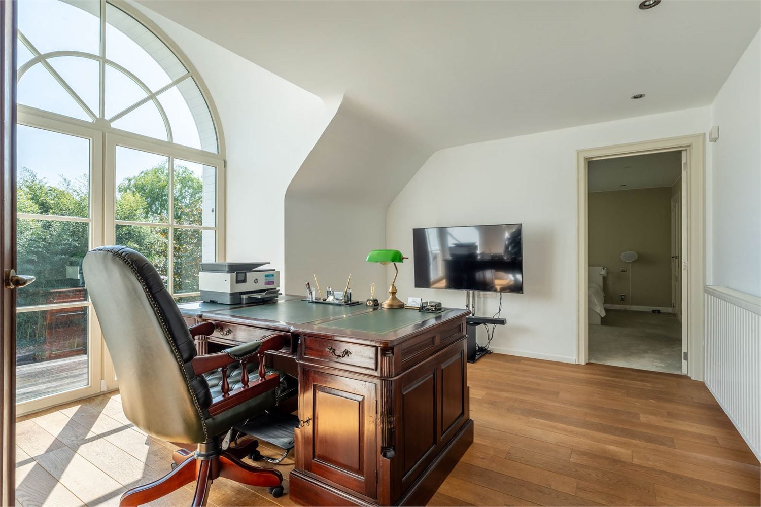 Exclusieve villa met wellness, privécinema en zwembad foto 22