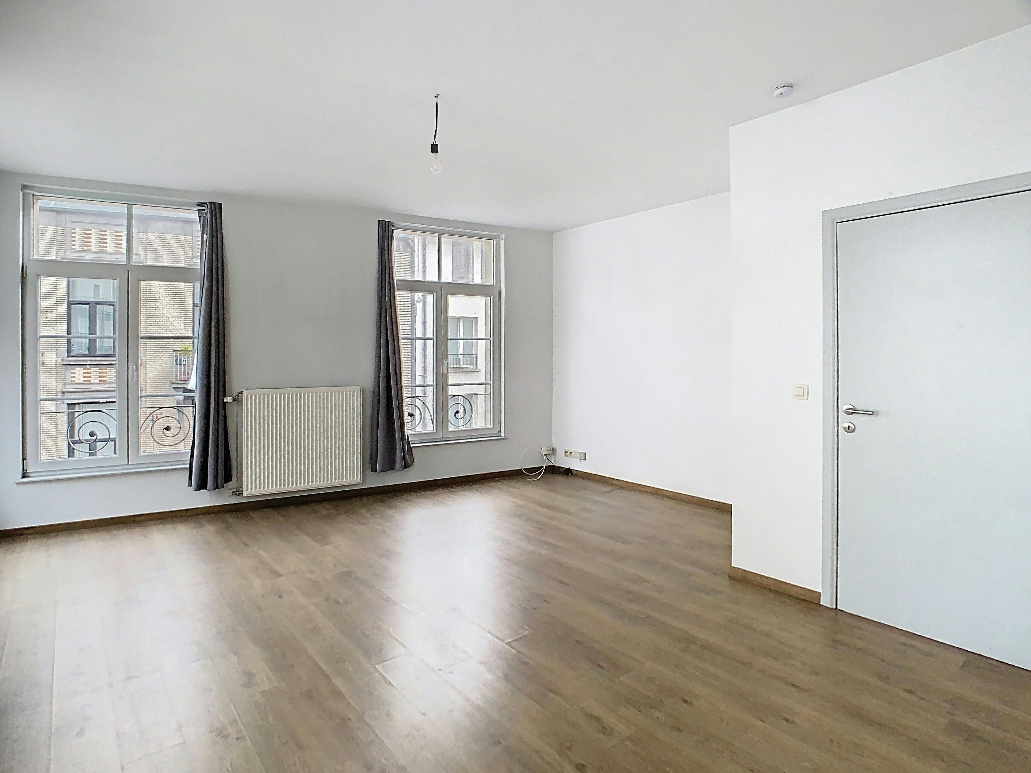 Sint-Katelijneplein - Lichtrijk 1-slaapkamer hoekappartement foto 5