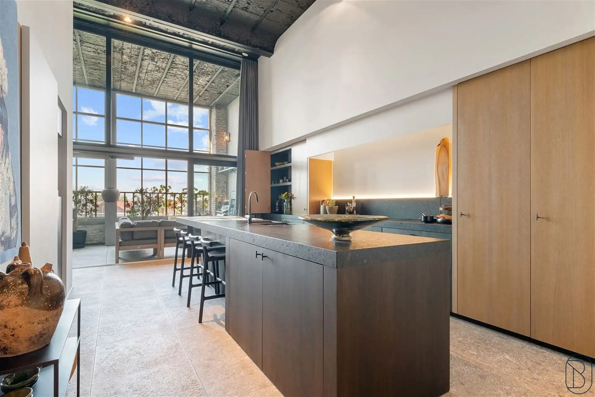 Exclusieve loft van 225m2, met prachtig overdekt terras. foto 4
