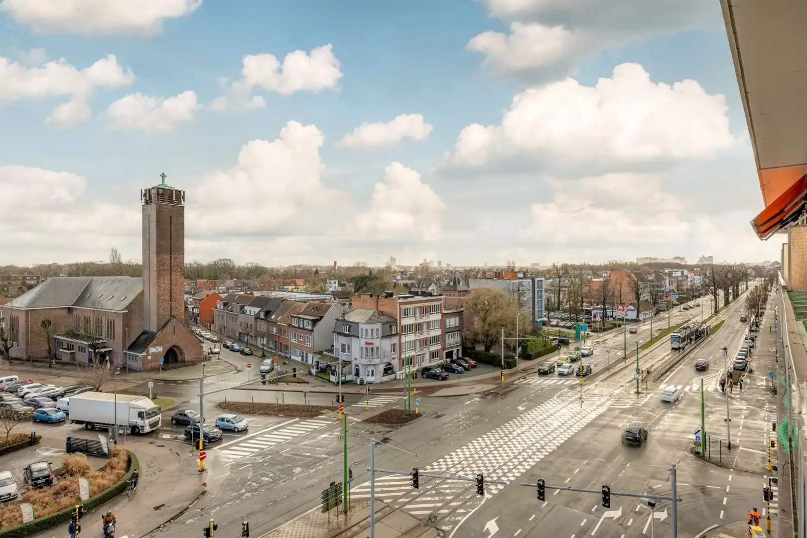 Centraal gelegen appartement met 2 slaapkamers. foto 22